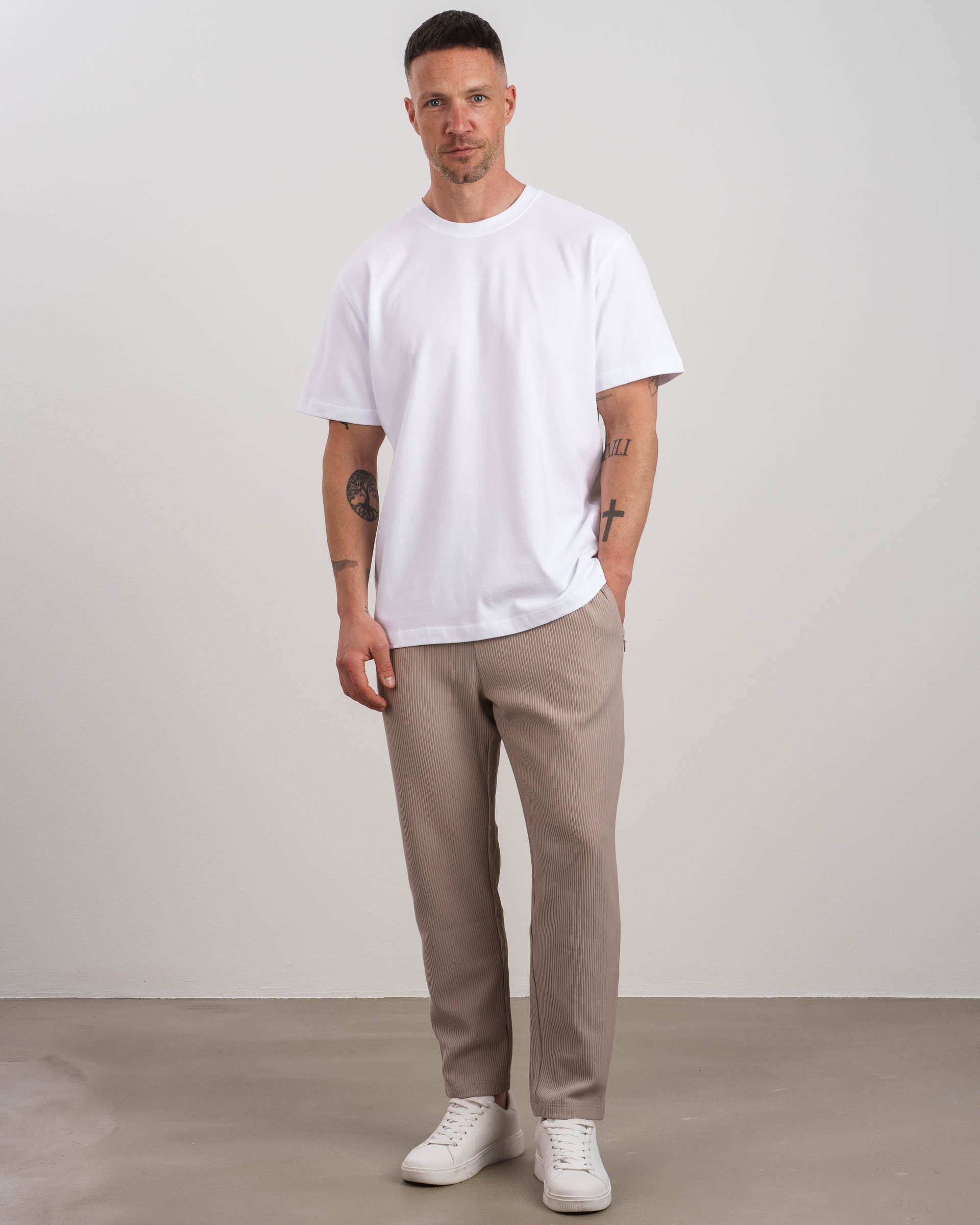 Plissee Pants (Taupe) - Image 9